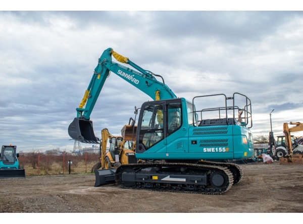 Excavator senile SUNWARD SWE 155 UF - Stage V   de vanzare